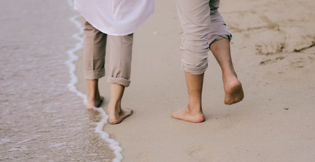 Marcher Pieds Nus Les Bienfaits Du Earthing