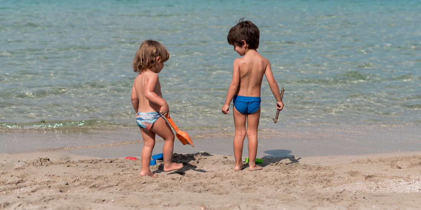 Jeu plage enfants dangereux